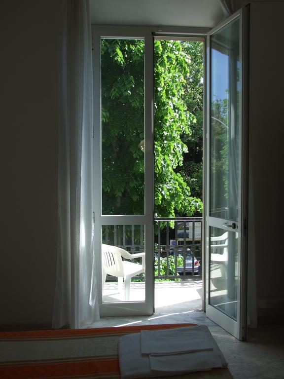 Hotel Derna Viareggio Ruang foto