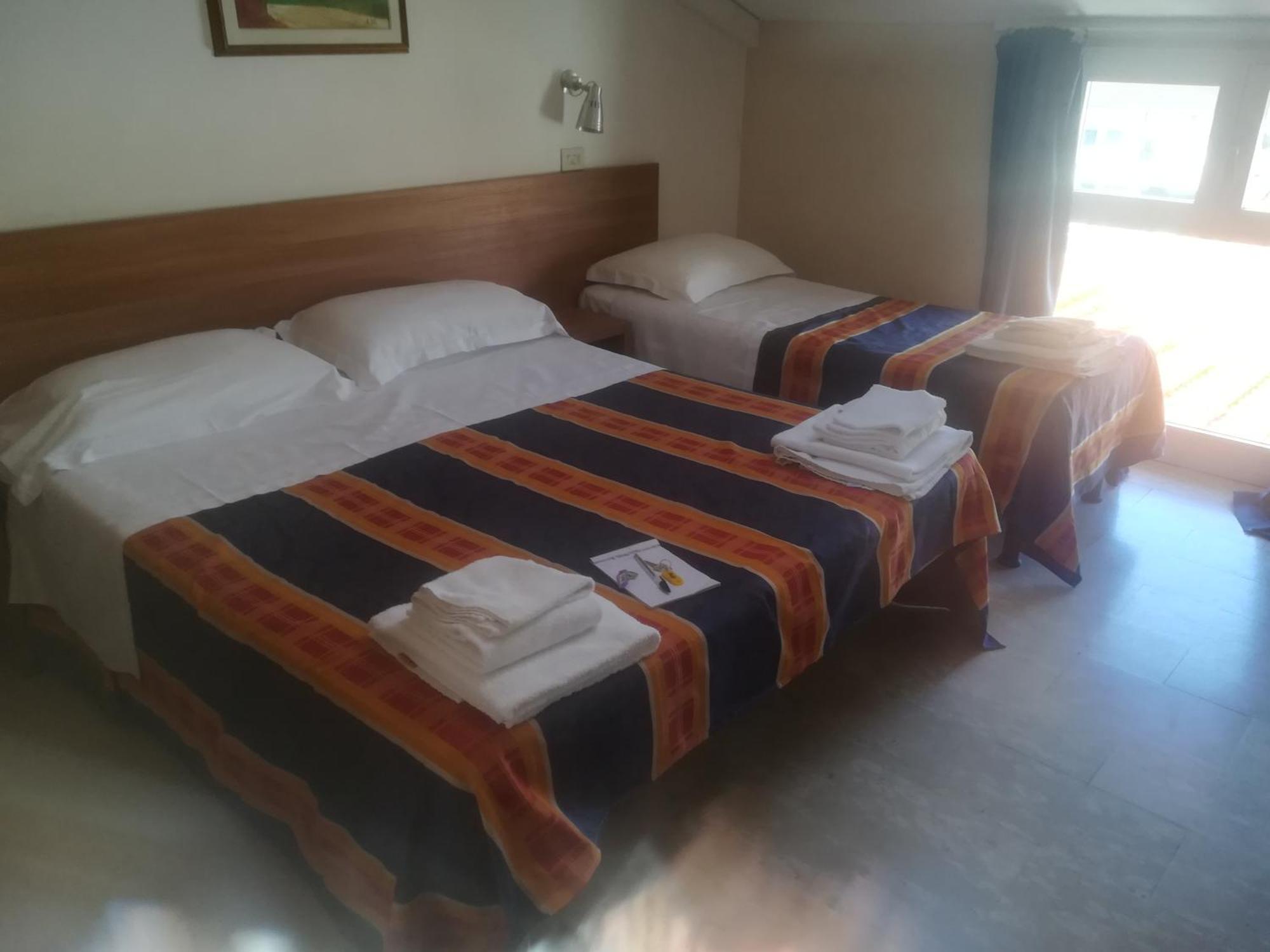 Hotel Derna Viareggio Bagian luar foto